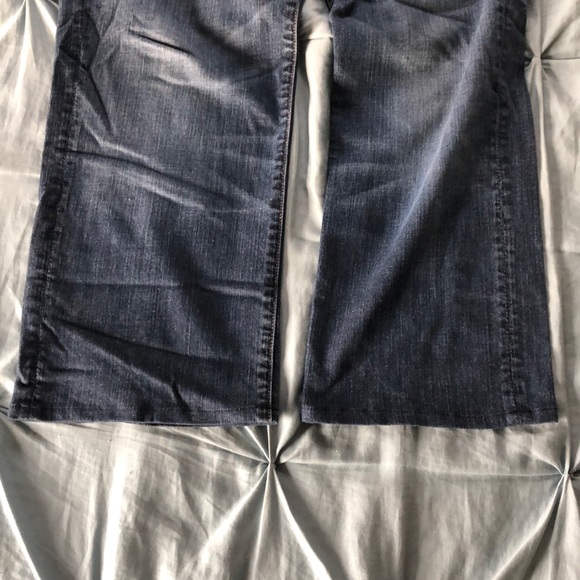 Relaxed fit dark wash jeans - Picture 4 of 6